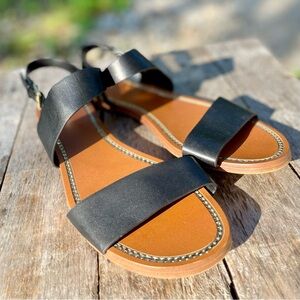 🟥 Vince Camuto Renton leather strap sandals